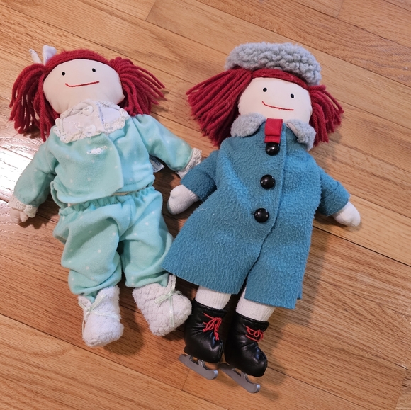 Other - Vintage Madeline dolls